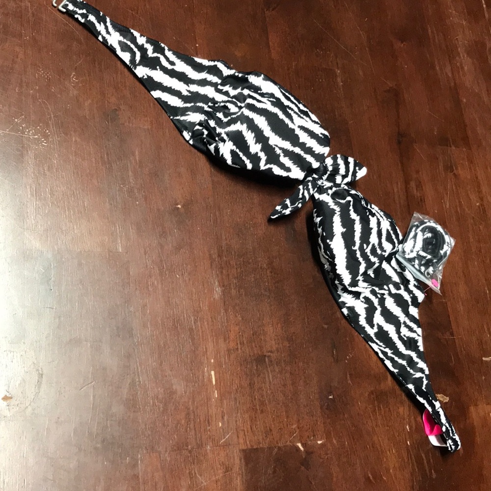 Victoria’s Secret bikini top